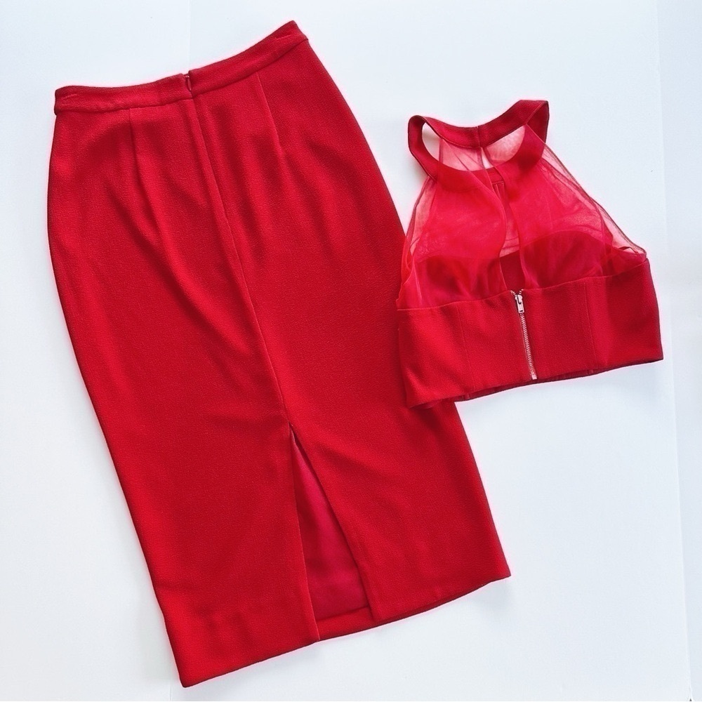 Dress The Population Women’s Elliana Two-Piece Faux Halter Set Rouge - Picture 13 of 13